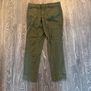 Banana Republic Green Chinos Versatile Cotton Blend